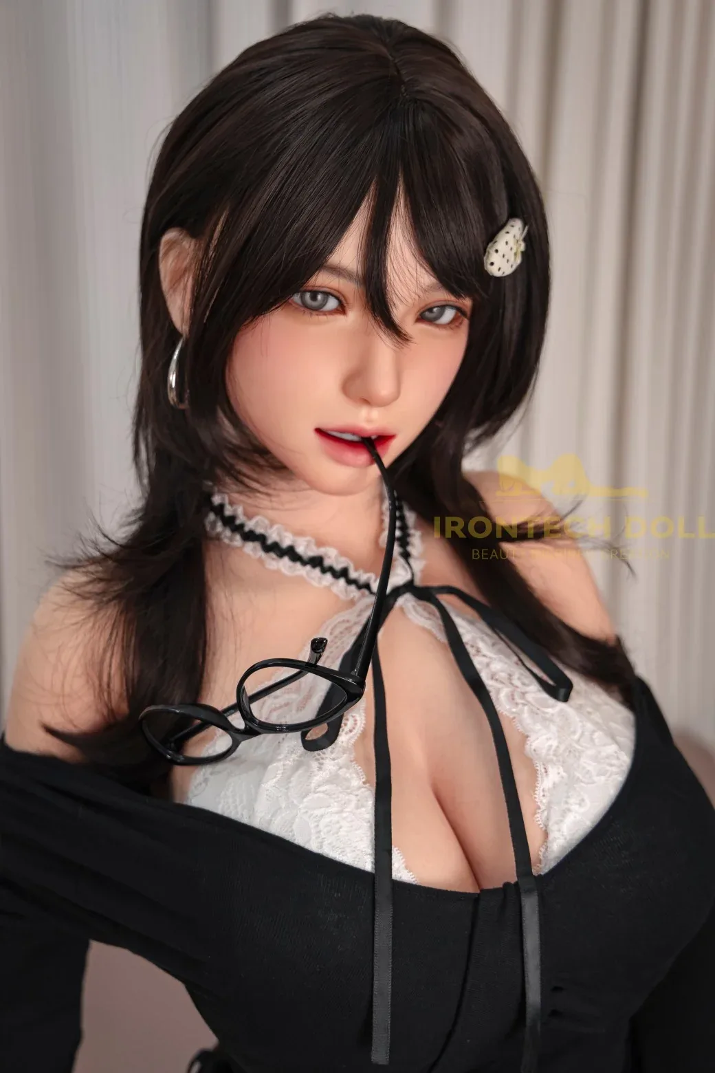 IR-165 S32 Kitty Silicone 165cm Natural F-Cup view 1